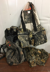 (1) FIELDLINE America&rsquo;s Finest Outfitter Backpack With Camo Vest