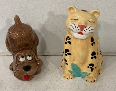 (1) Vintage McCoy Hound Dog Glass Cookie Jar, (1) Vintage Tiger Glass Cookie Jar