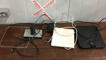 (1) Antennas Direct Clearstream Micron R indoor Digital TV, (1) RCA Indoor Digital Flat Atenna And More