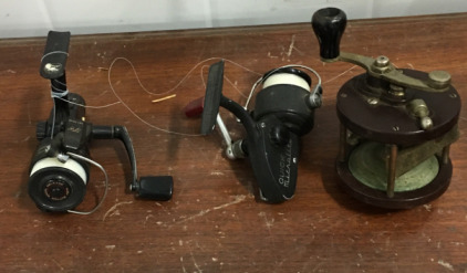 (1) Penn General Purpose Level Wind Fishing Reel, (1) Vintage Quick Microlite Fishing Reel, (1) Cardinal 752 Fishing Reel