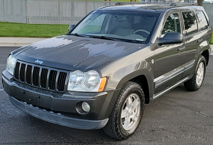 2006 JEEP GRAND CHEROKEE - 4X4 - RUNS WELL