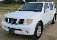 2006 NISSAN PATHFINDER - 4X4!