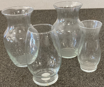 Clear Glass Vases *NO CHIPS OR CRACKS*