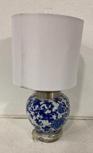 (1) 20&rsquo;&rsquo; Vintage Decorative Lamp With Lamp Shade