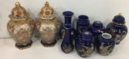 (2) Vintage Matching 11&rdquo; Chinese Vases With Lids (7) Matching Peacock Design Blue Ceramic Vases