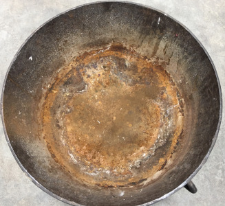 22&rdquo; Round Cast Iron Cauldron