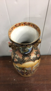 (1) Vintage Japanese Oriental Vase