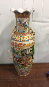 Extra Large Vintage Chinese Procelain Vase