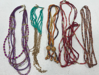(5) Layered Beaded Necklaces
