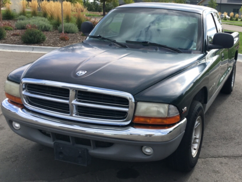 2000 DODGE DAKOTA - 113K MILES - 4X4!