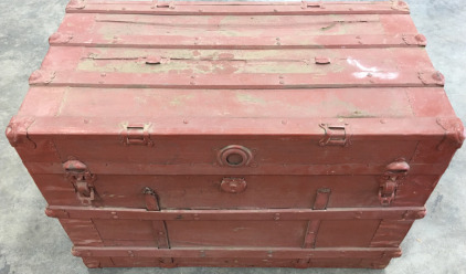 Beautiful Vintage Red/Orange Trunk