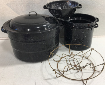 (1) 21.5 Quart Granite Ware Pot With Lid & Rack (1) Granite Ware Pot & Steamer (1) Granite Ware Colander