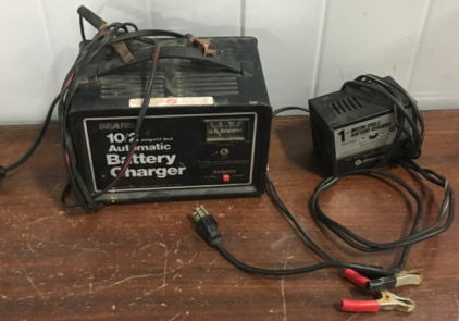 (1) Sears 10/2 AMP.12 Volt Automatic Battery Charger