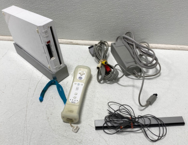 Nientendo Wii Console With Accessories