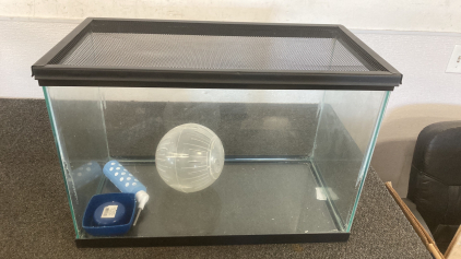 Aquarium/Terrarium Tank With Water Bottle Hamster Ball And Food Bowl 24&rdquo;X12&rdquo;X17&rdquo;