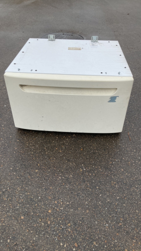 15" x 27" x 24" Washer/Dryer Base