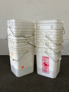 (8) Plain Squared Buckets