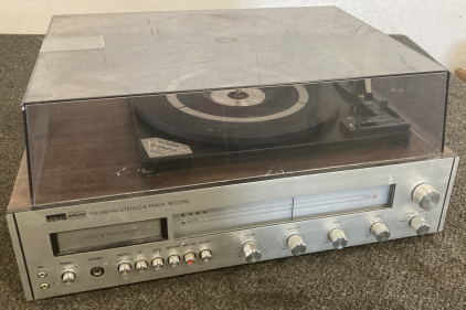 Airline 8-Track and Record Player, Powers On