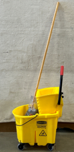 Rubbermaid Commercial Mop Bucket With Mop
