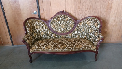 Vintage/Antique Victorian Style Sofa