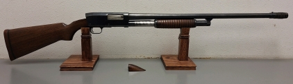 WesternField Model 40N 12-Gauge Shotgun - Has Broken Stock --NVSN - Has Broken Stock With Broken Piece Included