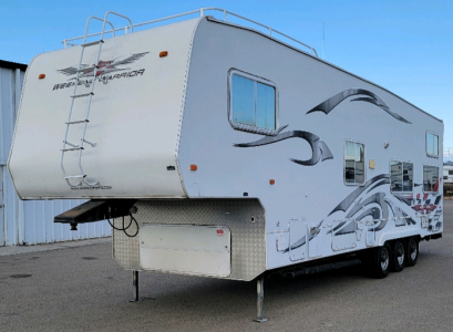 2006 WEEKEND WARRIOR TOY HAULER 5TH WHEEL