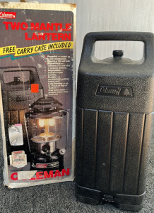 Coleman Two Mantle Lantern W Carrying Case