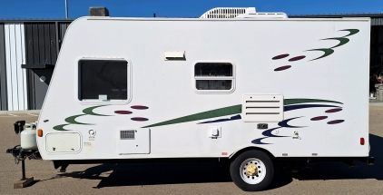 2008 R VISION TRAIL LITE