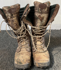 Trekker Size 8.5 Hiking Boots