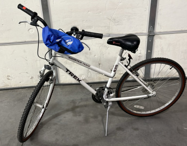 White Mountain Track Trek Bike