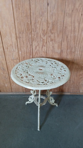 Round Metal Patio Table