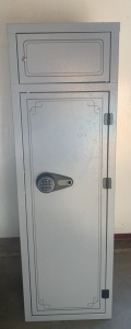 Light Grey Safe ( Unable to open/ Close)