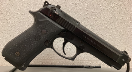 BERETTA 92FS 9MM PARA PISTOL WITH MAGAZINE— BER419145Z; PLESE INSPECT