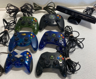 (4) Wired Xbox Controllers, (2) Wired Xbox Compatible Controllers, (1) Xbox 360 Kinect