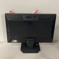 (1) Acer V223W LCD 22’’ Monitor, (1) Hp EM887A LCD 19’’ Monitor - 5