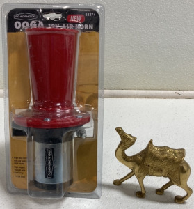 Roadshock Ooga 12V Air Horn, Brass Camel Figure