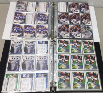 (1) Binder Of (400+) 2016 Topps Baseball Cards (1) Binder Of (300) 2010 Topps Baseball Cards