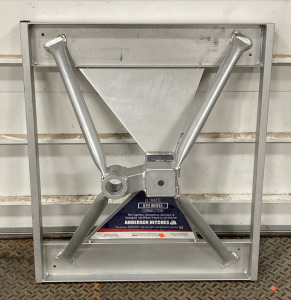 31 1/2&rsquo;&rsquo; x 35 1/2&rsquo;&rsquo; Anderson Hitches Ultimate 5th Wheel Connection