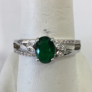 Size 10 Oval Emerald Faceted .925 Ring
