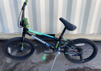 18&rdquo; Haro Shredder BMX Bike (Black/Green)