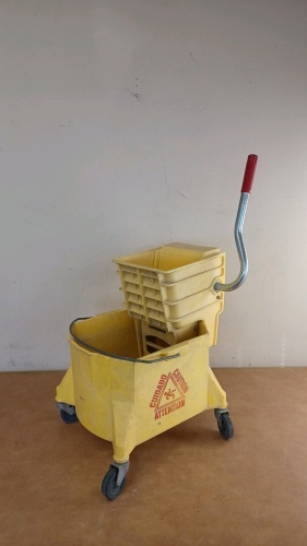 Rolling Mop Bucket