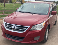 2012 VOLKSWAGEN ROUTAN - DVD PLAYER!