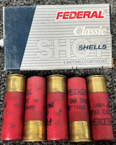 FEDERAL CLASSIC SHOTSHELLS 12 GAUGE 00 BUCK MAGNUM 12 PELLETS 5 SHOTS