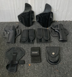 (2) SMITH AND WESSON, KA-BAR AMMUNITION POUCH, (2) LEATHER MORNICKLE HOLSTERS FOR SMITH AND WESSON 625 SIZE 4, (2) AZULA GUN HOLSTERS CL 1911 4&rdquo;-5&rdquo; W/ GOULD AND GOODRICH AMMUNITION POUCH AND MORE; PLEASE INSPECT