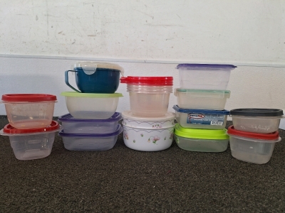 RUBBERMAID FOOD STORAGE CONTAINERS