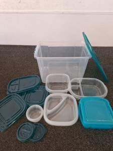 BLUE TUPPERWARE SET