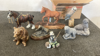 DECORATIVE ANIMAL FIGURINES