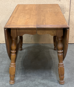EXPANDABLE DINING TABLE - 71&rdquo;x 42&rdquo;x 29&rdquo;; PLEASE INSPECT