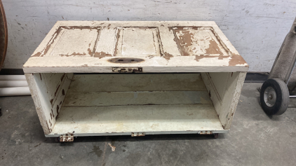 ROLLING COFFEE TABLE - NO DOORS - HAD HINGES 42&rdquo;X24&rdquo;X21&rdquo;; PLEASE INSPECT
