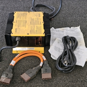 GOLF CART BATTERY CHARGER, POWERS ON; PLEASE INSPECT